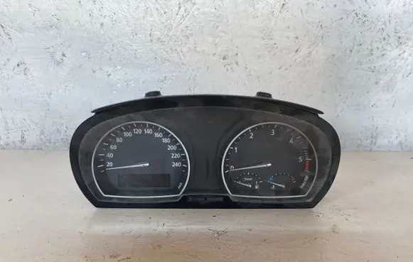 BMW X3 E83 Speedometer (instrument cluster) 341611302 102464032 25811010