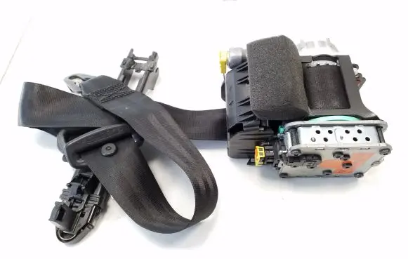 Audi A4 S4 B8 8K Front seatbelt
