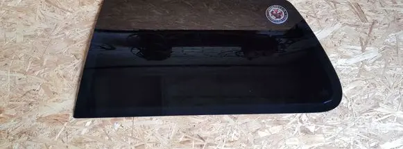 Volkswagen Golf IV Rear side window
