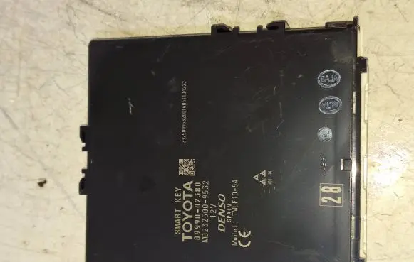 Toyota Auris E180 Keyless (KESSY) go control unit/module 8999002380 MB2325009532 TMLF1054