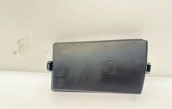 Audi A3 S3 8V Fuse box cover 5Q0937132A