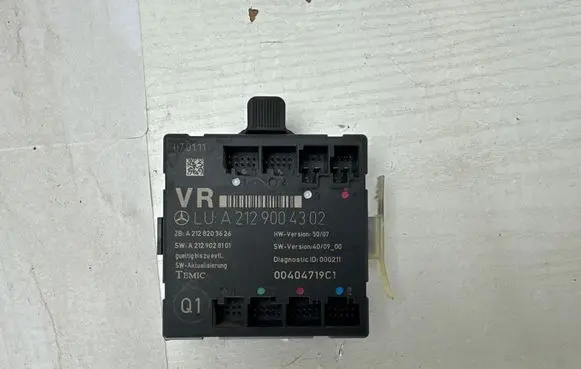 Mercedes-Benz E W212 Door control unit/module A2129004302 A2129028101 A2128203626