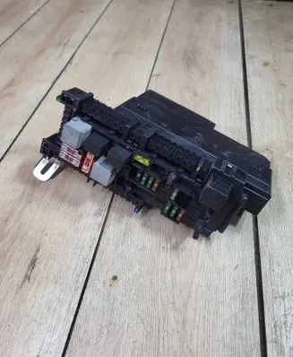 Mercedes-Benz C W204 SAM control unit 2049060305 2129020207
