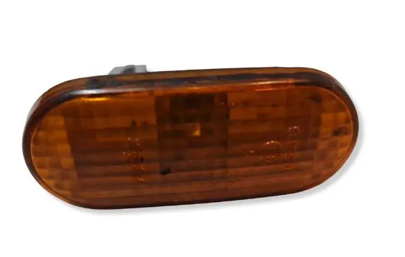 Volkswagen Golf IV Front fender indicator light 3A0949117A