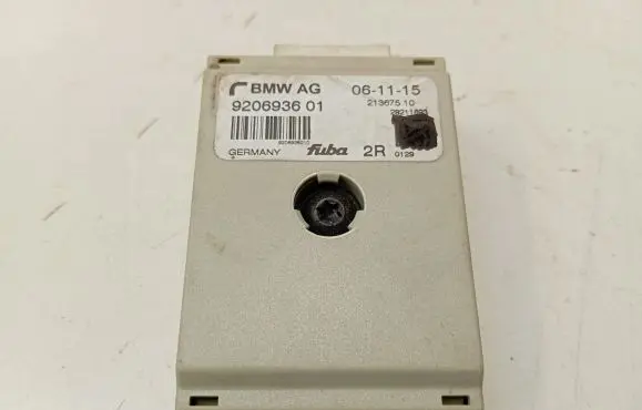 BMW 6 F12 F13 Aerial antenna amplifier 9206936