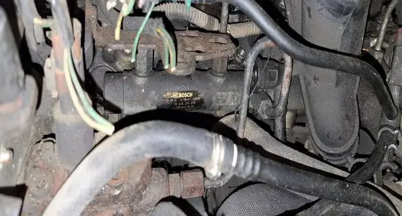 Citroen Xsara Picasso Fuel main line pipe 0445214019