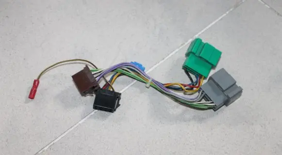 Volvo S40, V40 Sound system wiring loom HU603 HU650 HU403