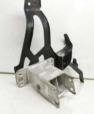 BMW 5 E60 E61 Headlight/headlamp mounting bracket 7033732 51647033732