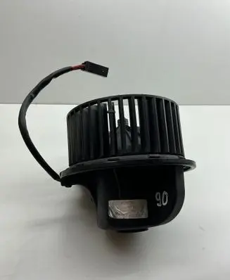 Volkswagen PASSAT B4 Heater fan/blower 3137020022 357819021