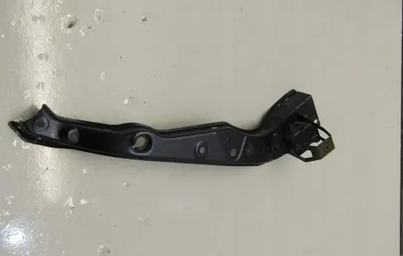 Toyota RAV 4 (XA40) Radiator trim 1111