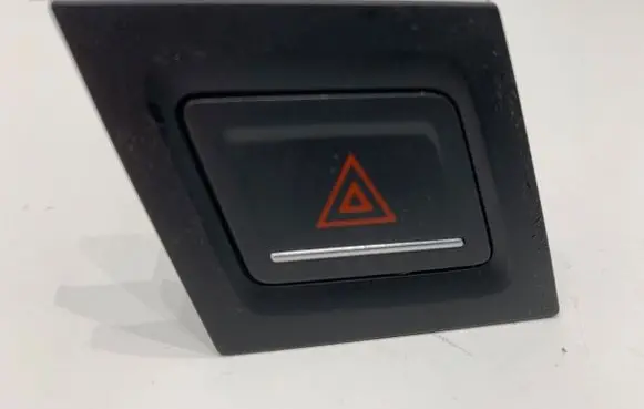 Volkswagen Touran III Hazard light switch 5TB857368