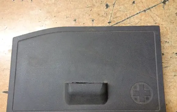 Audi A4 S4 B8 8K Battery box tray cover/lid 8K2819424