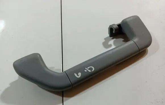 Rear interior roof grab handle