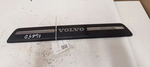 Volvo V40 Front sill trim cover 31265842