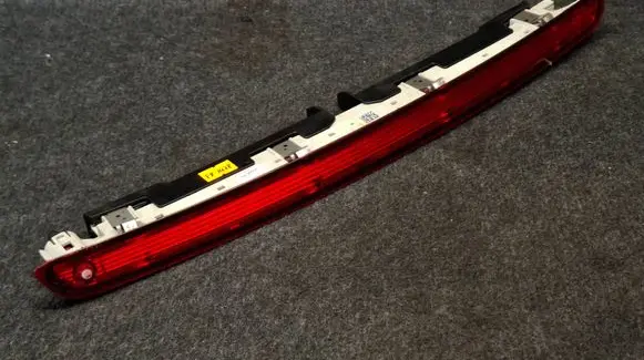 Skoda Octavia Mk3 (5E) Third/center stoplight 5E9945097C