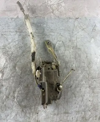 Toyota Land Cruiser (HDJ90) Front door lock