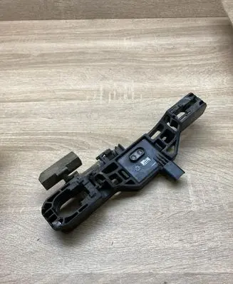 Front door exterior handle/bracket