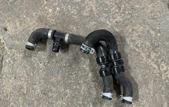 Renault Arkana Engine coolant pipe/hose 210218083R