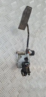 Isuzu D-Max Accelerator throttle pedal