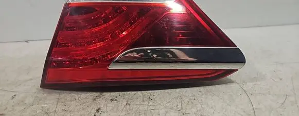Hyundai i40 Tailgate rear/tail lights 924043Z001