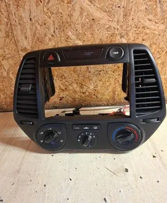 Hyundai i20 (PB PBT) Climate control unit 972501JXXX 9737701J100