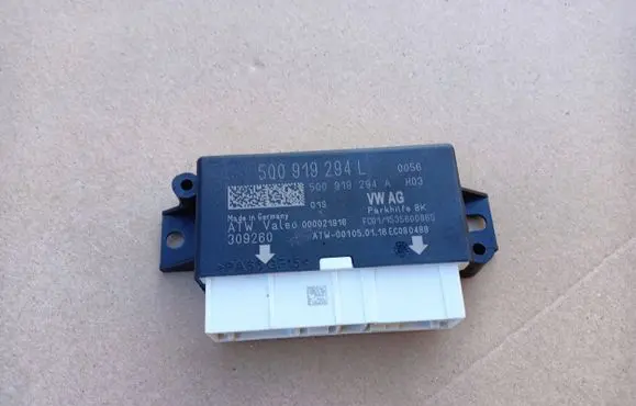 Volkswagen PASSAT B8 Parking PDC control unit/module 5Q0919294L