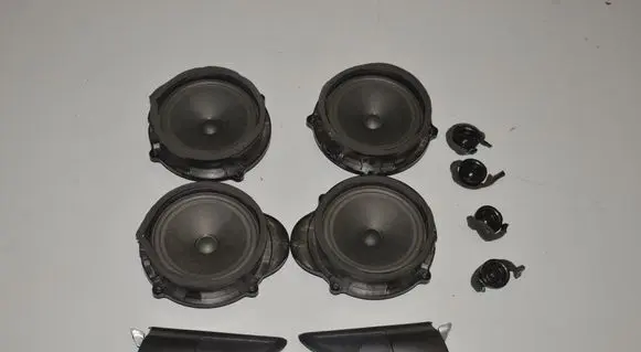 Land Rover Discovery 4 - LR4 Audio system kit 5H2270451HB 5H2270451JB