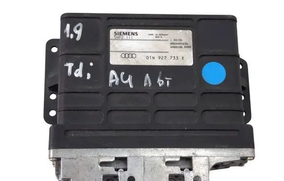 Audi A4 S4 B6 8E 8H Gearbox control unit/module 01N927733E 5WP2111 00GA005039
