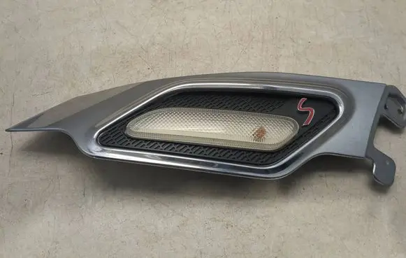 Mini Cooper Countryman R60 Front fender indicator light 9803127 61697910