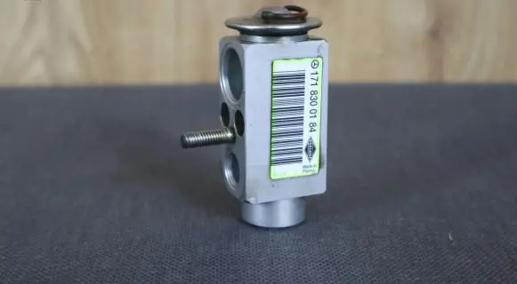 Air conditioning (A/C) expansion valve