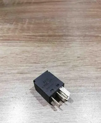 Ford Mondeo Mk III Other relay F57B14B192AA
