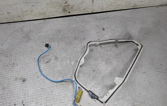 Interior comfort aerial antenna