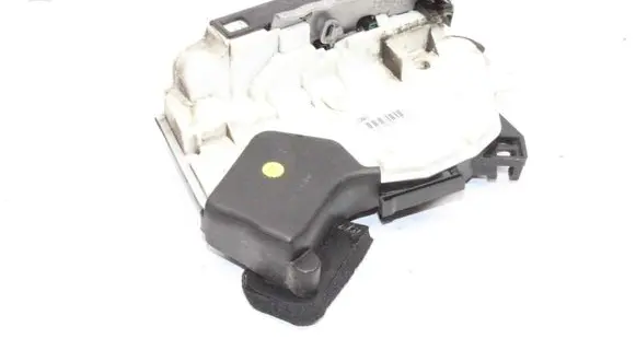 Volkswagen PASSAT B8 Coupe door lock (next to the handle) 5E2837015