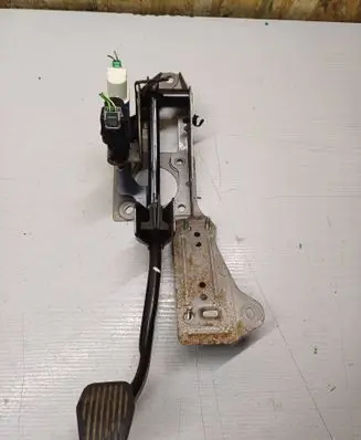 Ford Focus Brake pedal 4M512467AN