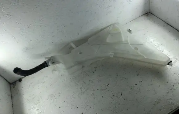 BMW X5 F15 Windshield washer fluid reservoir/tank 7292423 1924910