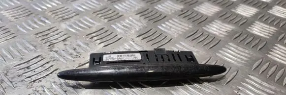 Mercedes-Benz CLA C117 X117 W117 Parking PDC sensor display screen A1725420023