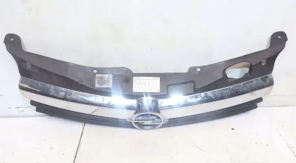 Opel Astra H Front grill