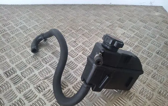 Volvo V70 Power steering fluid tank/reservoir 8649720