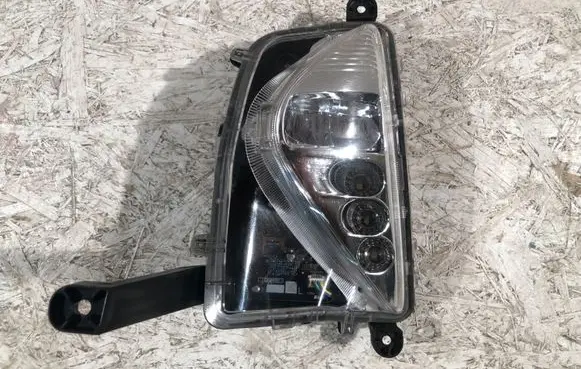 Toyota Prius (XW50) Front fog light