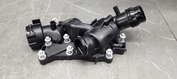 Mercedes-Benz E W213 Thermostat housing A2542003300