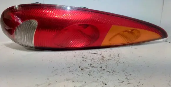 Nissan Almera Tino Rear/tail lights 5251