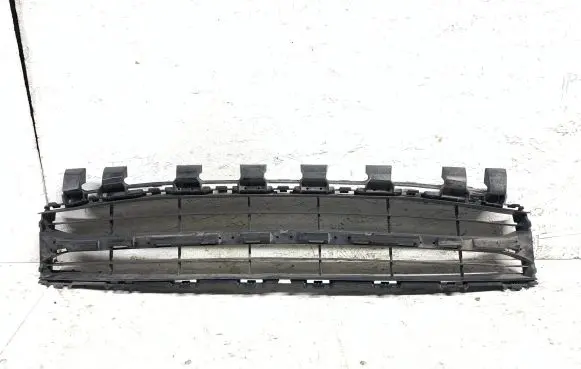 Renault Megane II Front bumper lower grill 8200740525