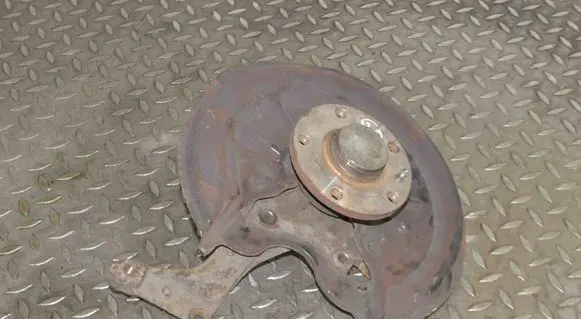 Rear wheel hub