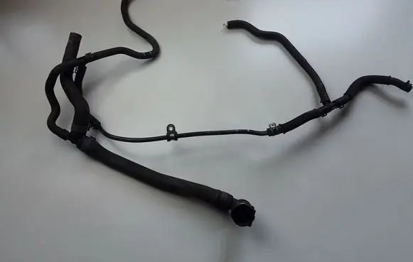 Brake vacuum hose/pipe