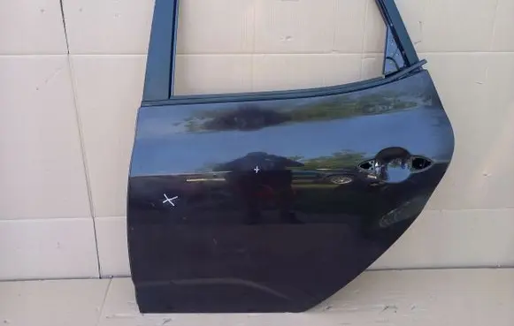 KIA Venga Rear door