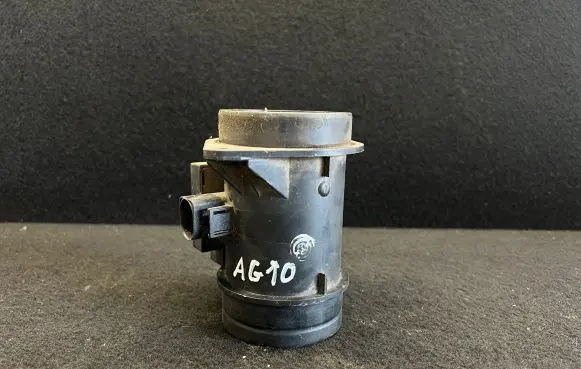 Volkswagen PASSAT B5.5 Mass air flow meter 074906461