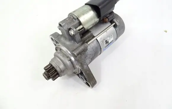 Volkswagen Touran III Starter motor 02Z911024B