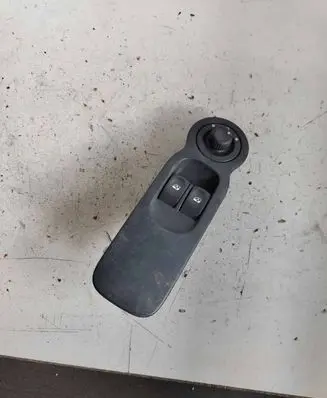 Renault Modus Electric window control switch 8200277630