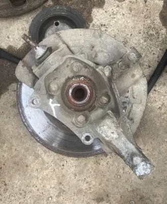 Volvo V70 Front wheel hub spindle knuckle
