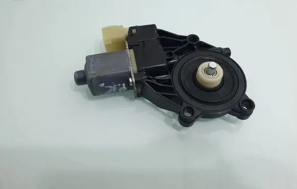Ford Fiesta Front door window regulator motor 8A6114A389B 0130822618